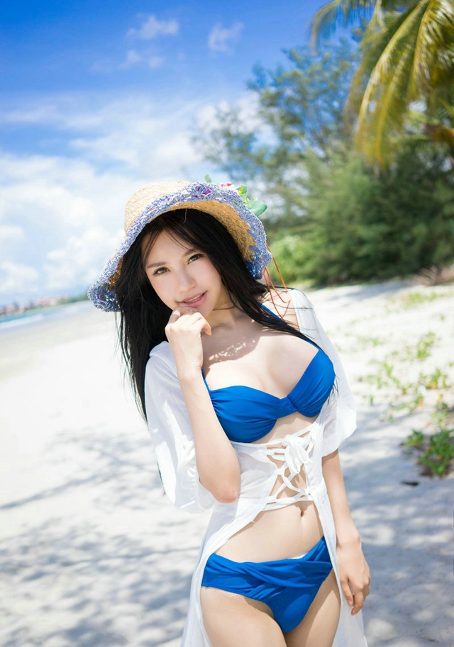 性感甜美沙滩仙子绮里嘉浪漫艺术诱惑俏皮迷人写真