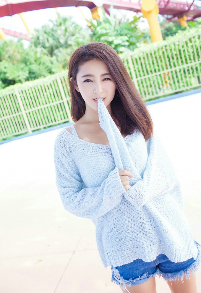 嫩模夏茉GIGI蓝色牛仔热裤性感内衣完美诱惑写真