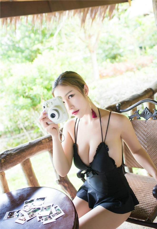 性感幽韵娇艳内衣美女于姬Una户外爆乳肥臀诱惑娇媚户外写真