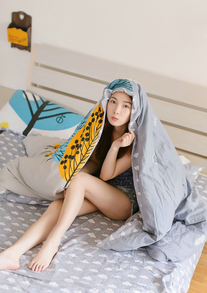 沈欣雨可爱萌妹子性感诱惑迷人写真