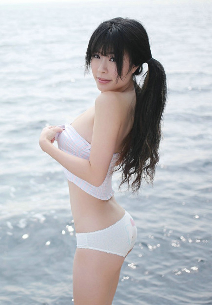 刘雪妮Verna性感小内裤甜美诱人气质撩人姿势写真