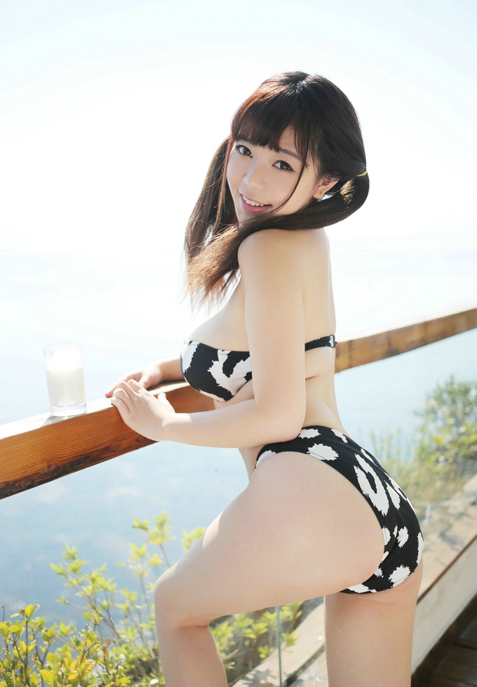 极品尤物刘飞儿Faye性感内衣豪乳靓丽牛奶滴深诱惑迷人气质写真