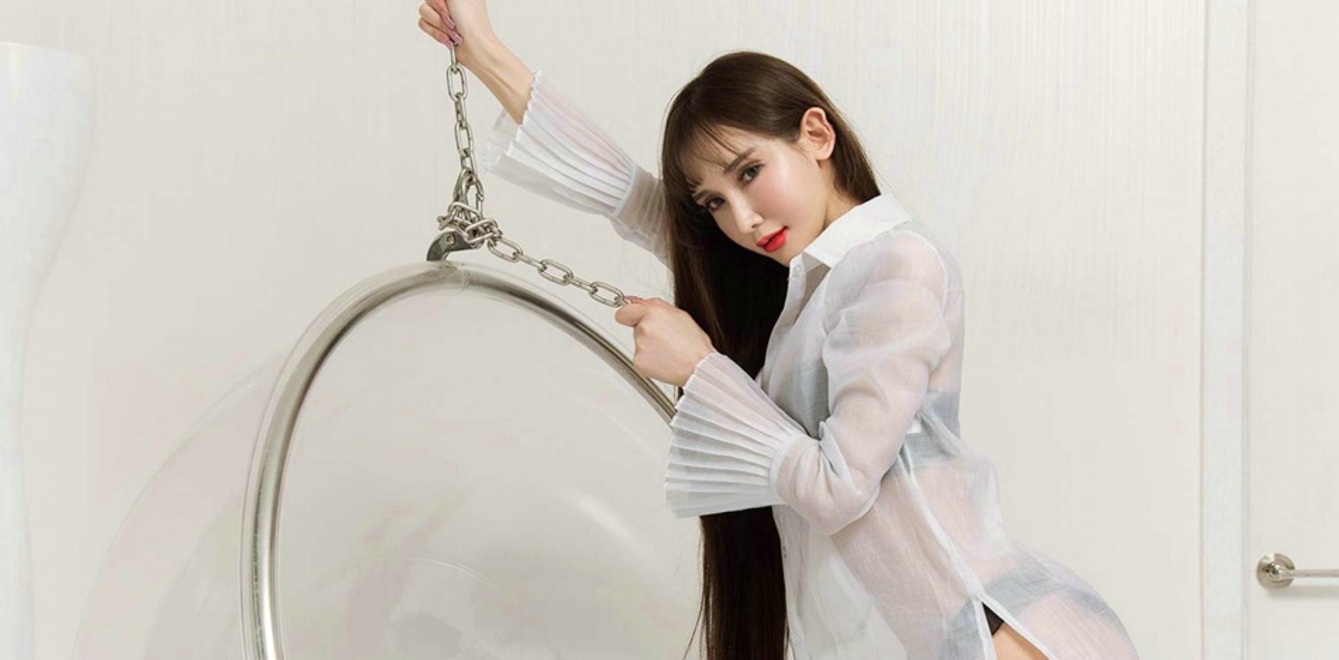 湿身火辣美女阿依努尔瓦娅透视装爆乳浴室性感激情写真