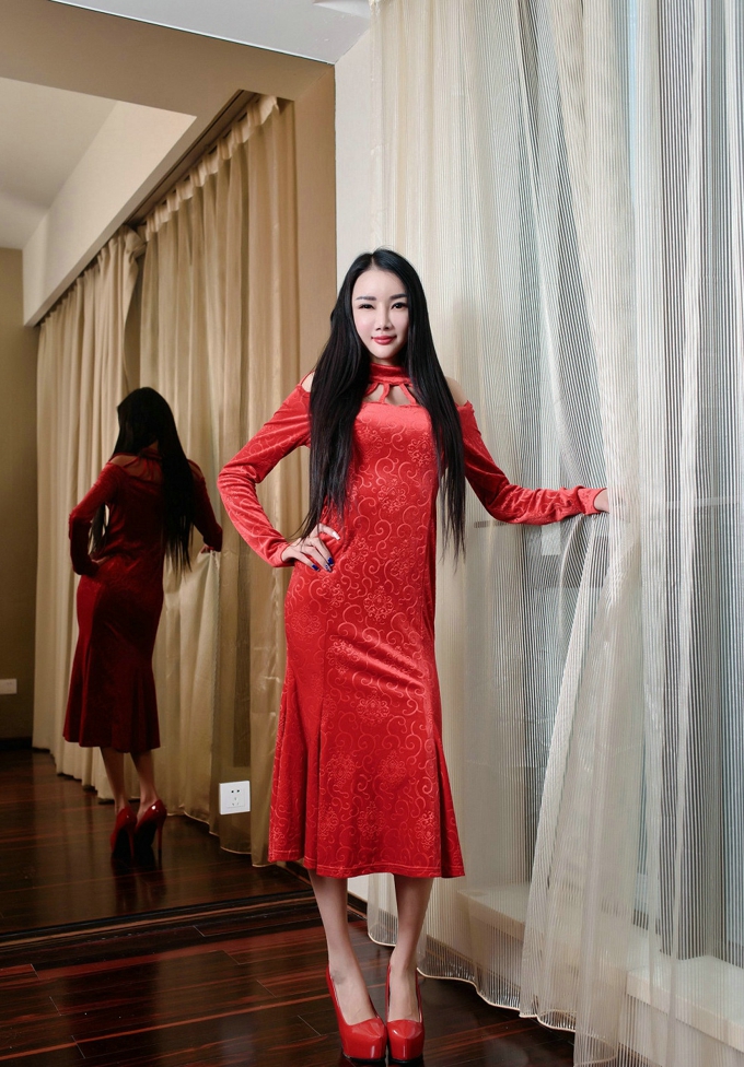 性感少妇婕西儿诱惑迷人气质勾魂撩人眼神火辣身材写真