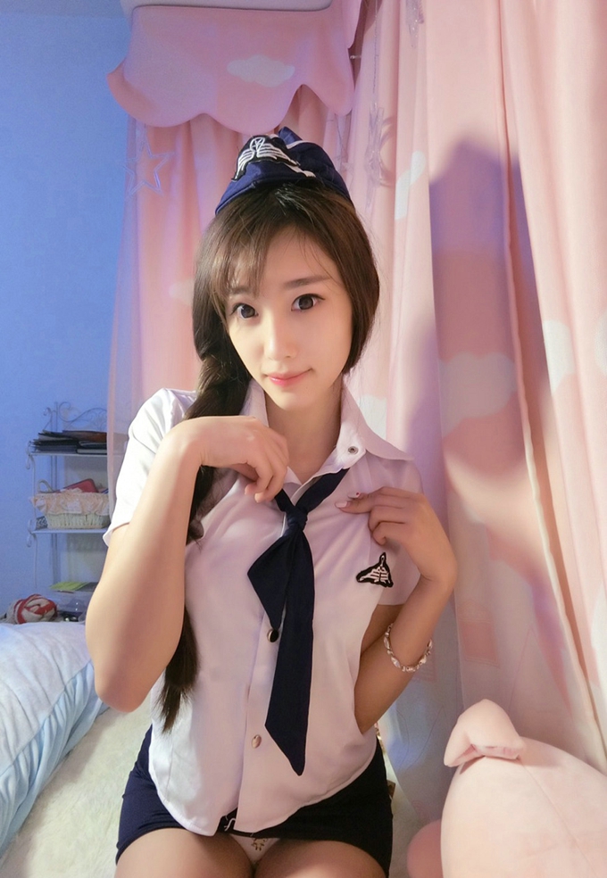 嫩模杨晨晨Sugar居家空姐制服爆乳诱惑丰润迷人气质写真