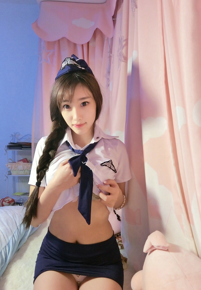 嫩模杨晨晨Sugar居家空姐制服爆乳诱惑丰润迷人气质写真