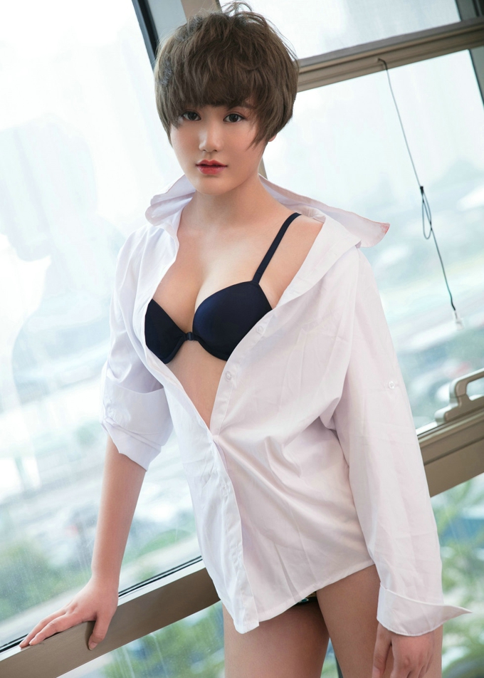 白衬衫内衣美乳诱惑瑶瑶气质写真