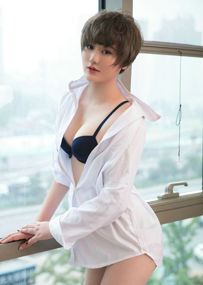 白衬衫内衣美乳诱惑瑶瑶气质写真