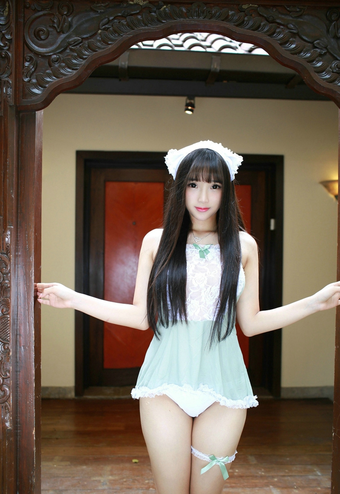 女仆制服诱惑夏瑶baby清纯美乳写真