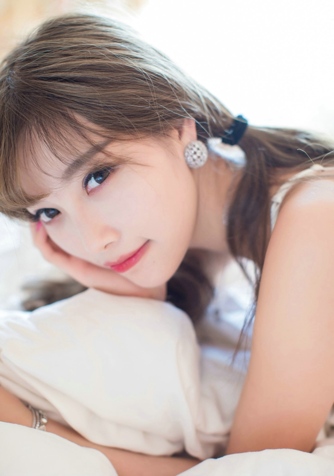甜美嫩模杨晨晨sugar性感蕾丝网袜写真