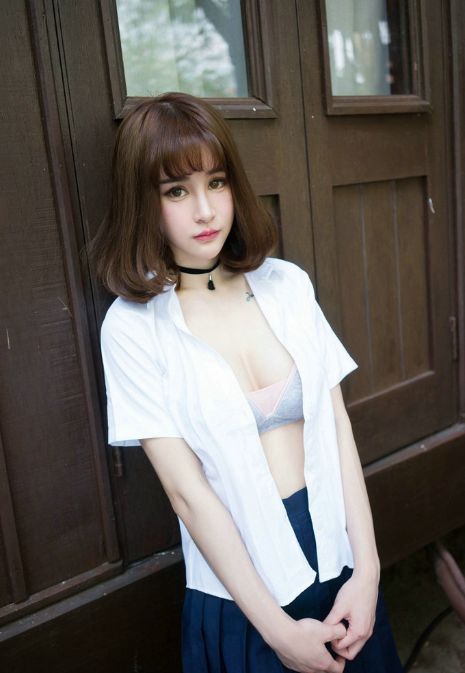 清纯少女Cheryl青树性感气质迷人比基尼内衣美乳诱惑写真