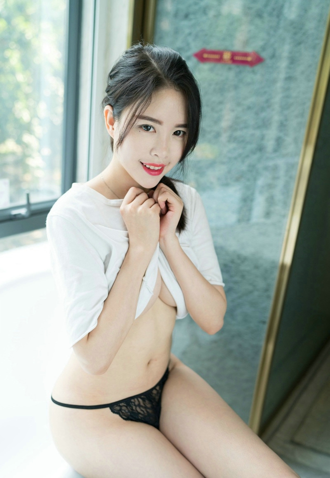 清纯性感妹妹莉尔小露酥胸娇媚妖娆诱惑大胆写真