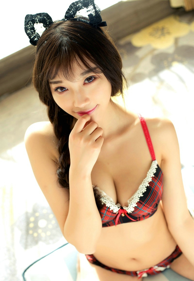 性感娇媚美女杨晨晨美乳白嫩娇艳妖娆撩人诱惑写真