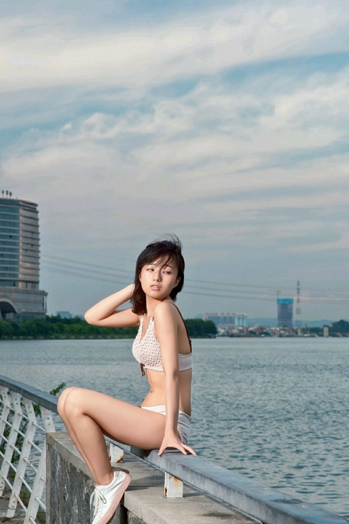 仓井优香比基尼美乳完美身材写真