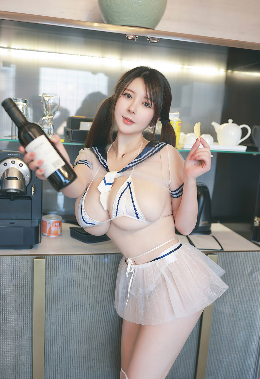 奶油妹妹海军三点式内衣下童颜巨乳