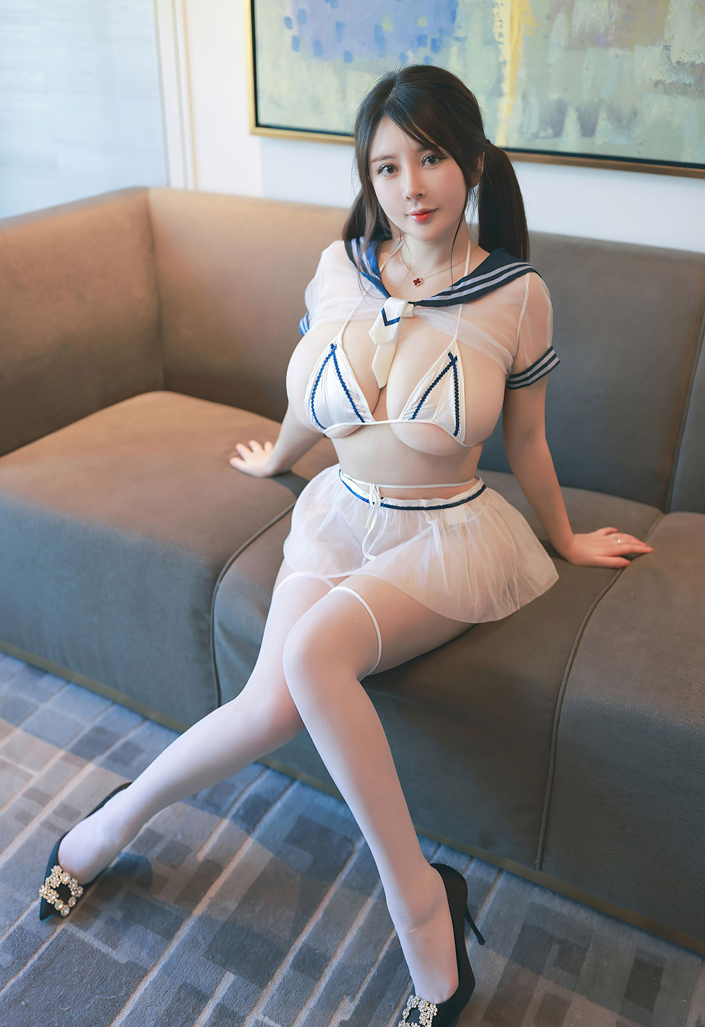 奶油妹妹海军三点式内衣下童颜巨乳