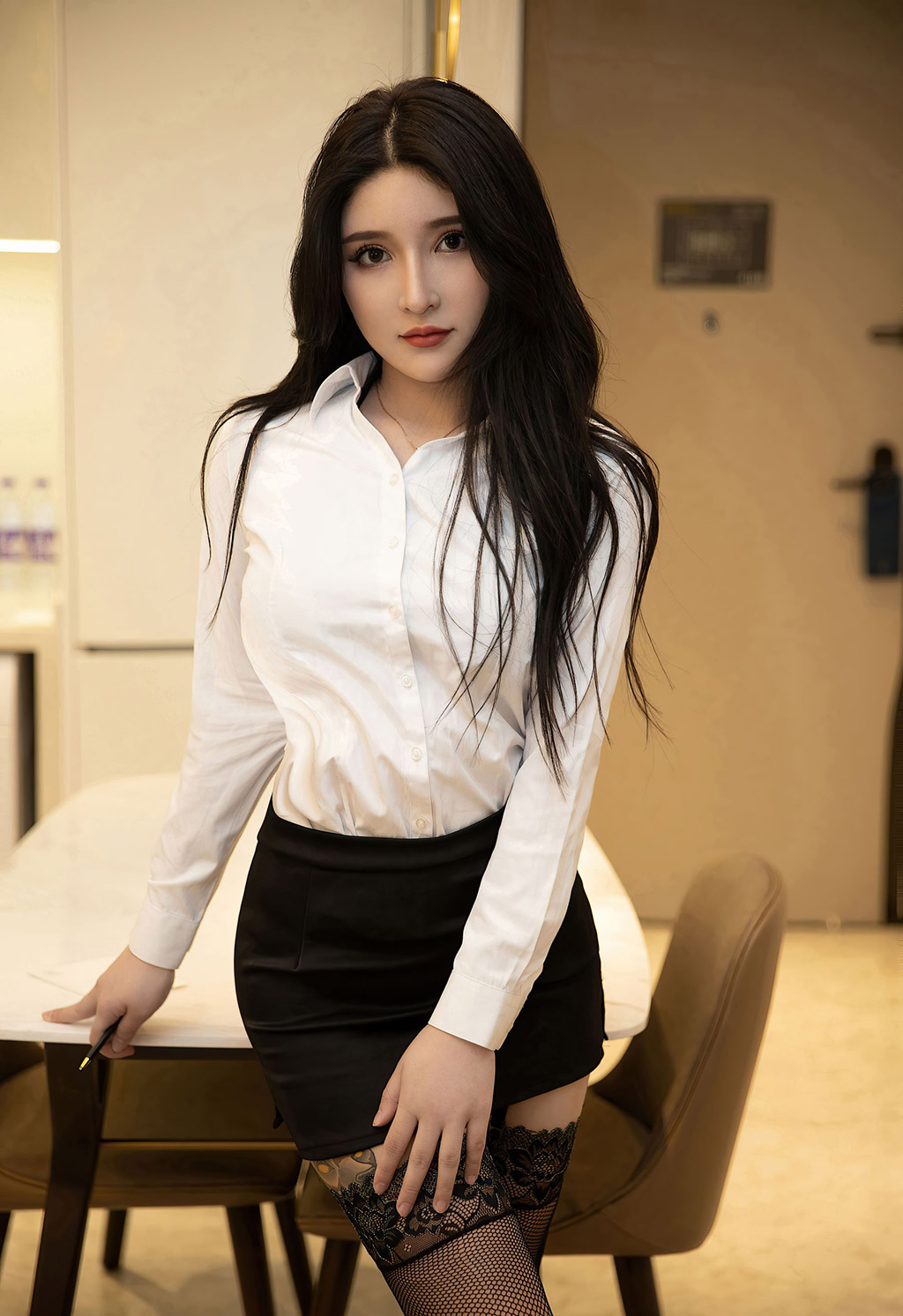姝姝不是妹妹白衬衫黑短裙秘书OL系列