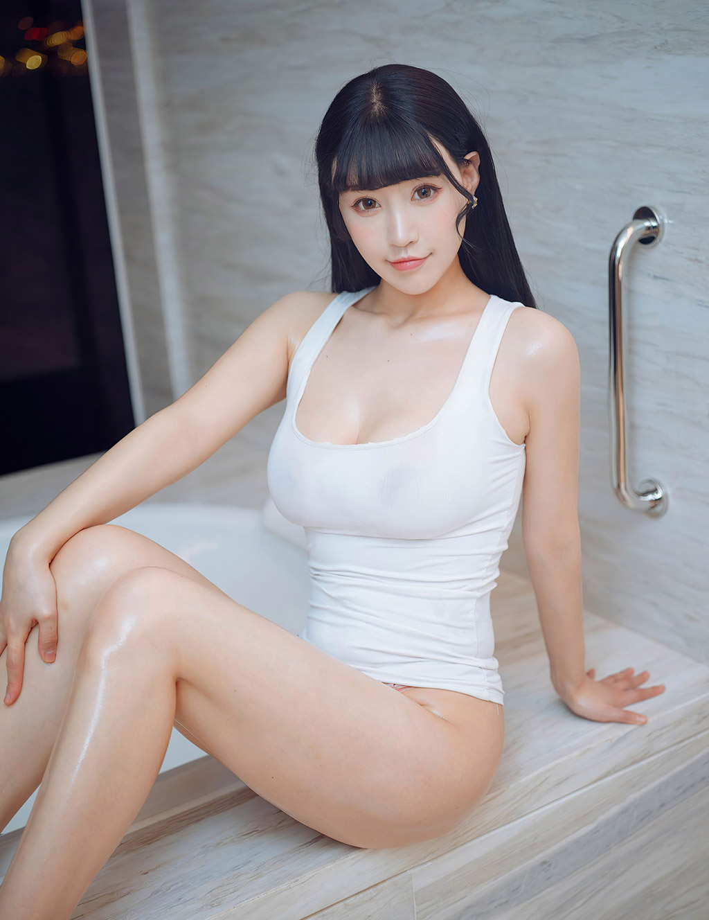 朱可儿Flower白色与粉色内衣的双重视觉魅惑