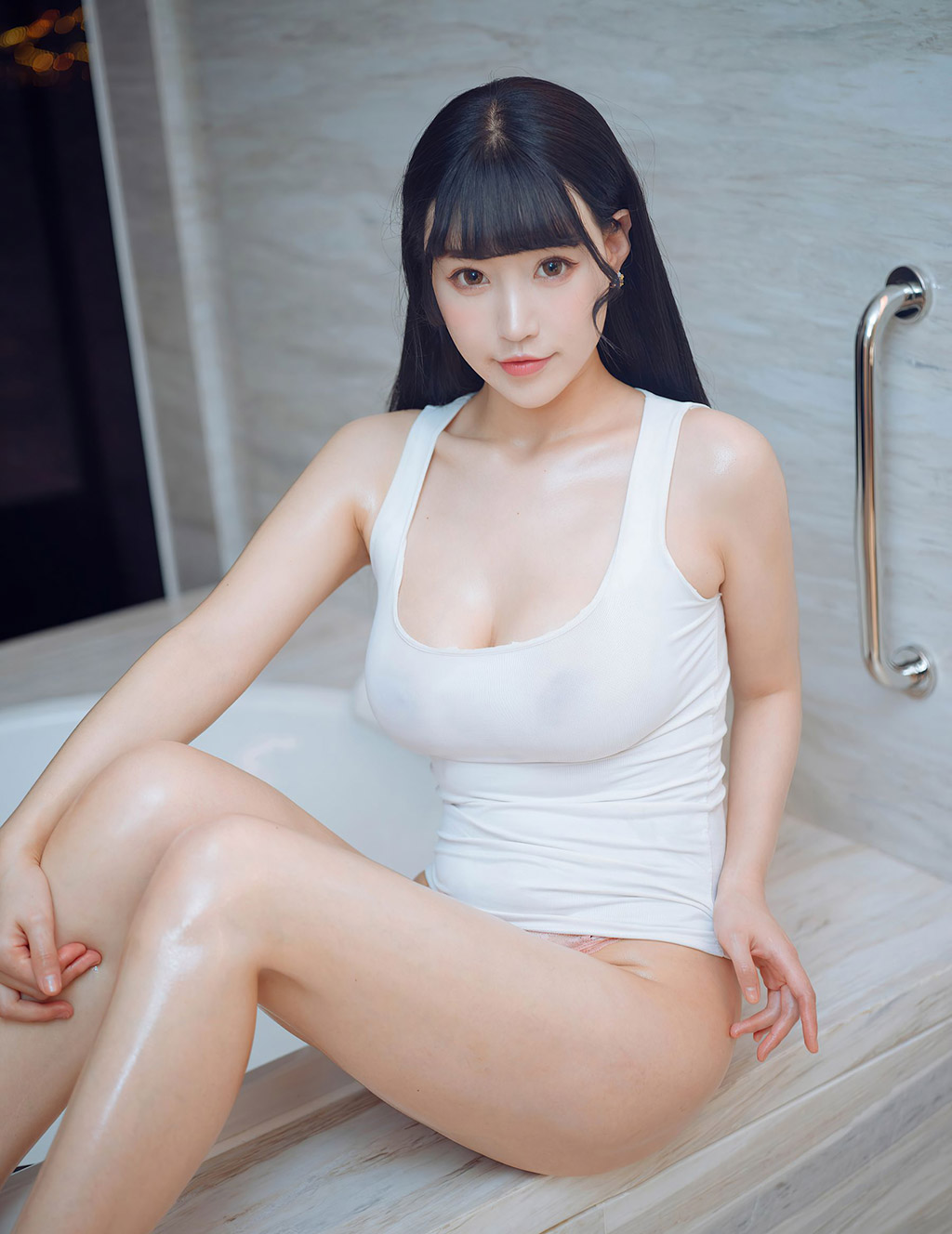 朱可儿Flower白色与粉色内衣的双重视觉魅惑