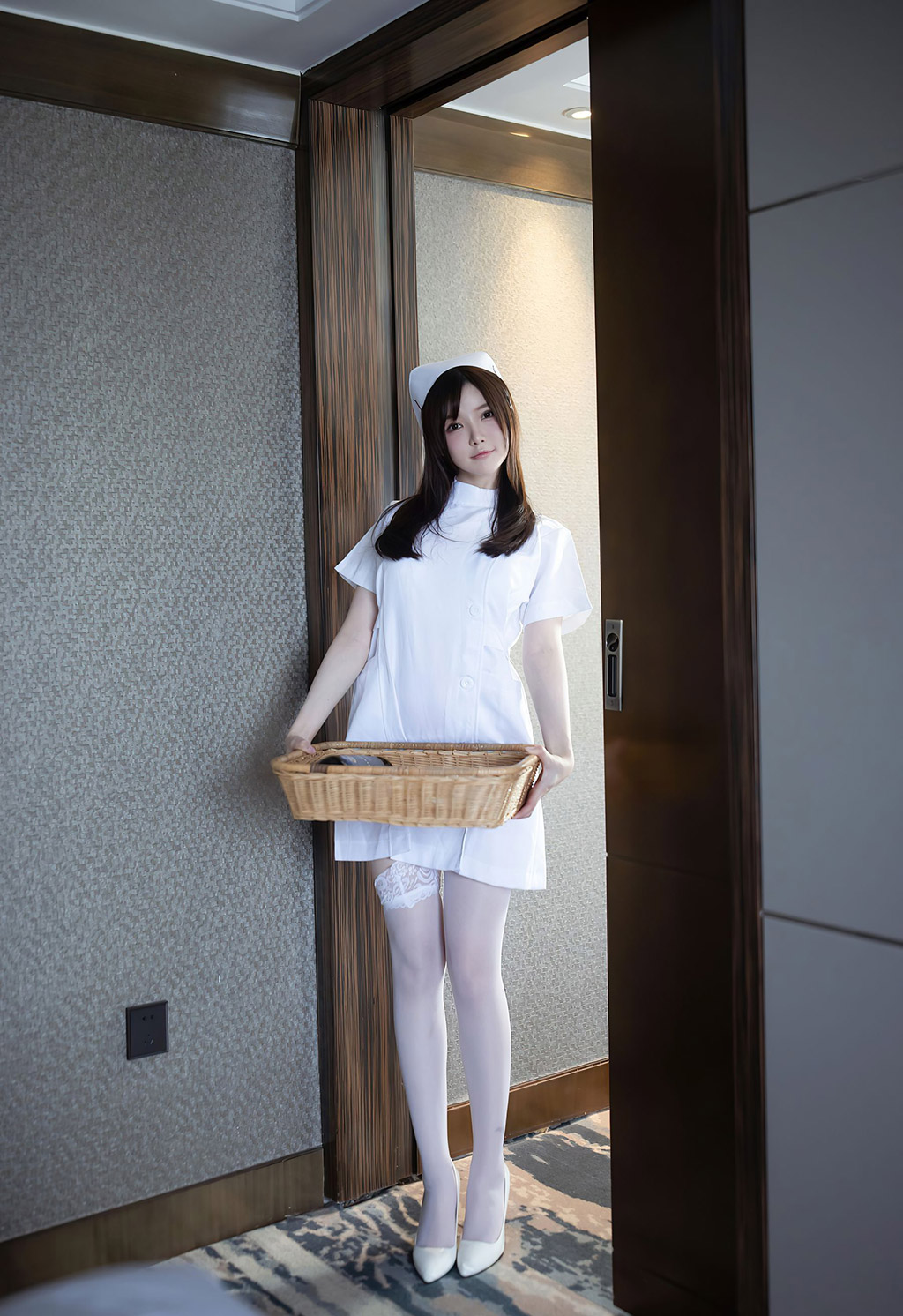 糯美子MINIbabe洁白动人的护士制服主题