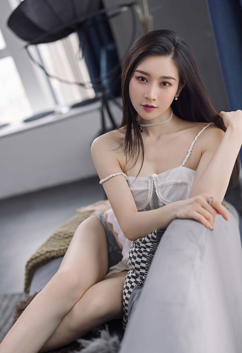 气质美女Vanessa丝袜美腿肌肤如玉