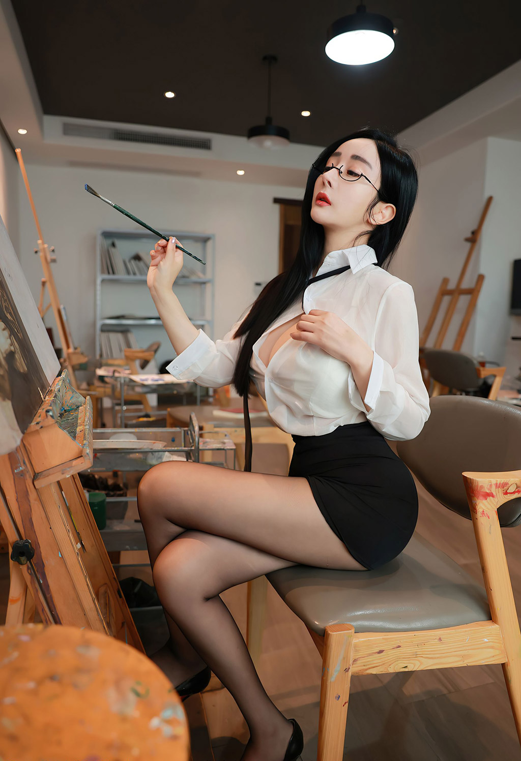 允爾美术老师剧情主题系列