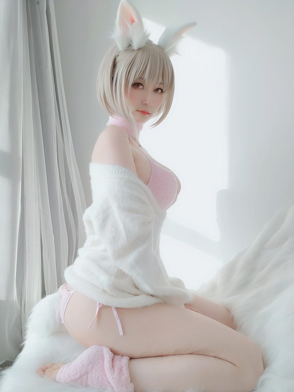 性感少女白银81白色毛衣加粉色内衣性感私房写真集