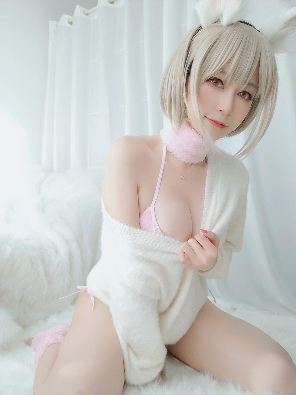 性感少女白银81白色毛衣加粉色内衣性感私房写真集
