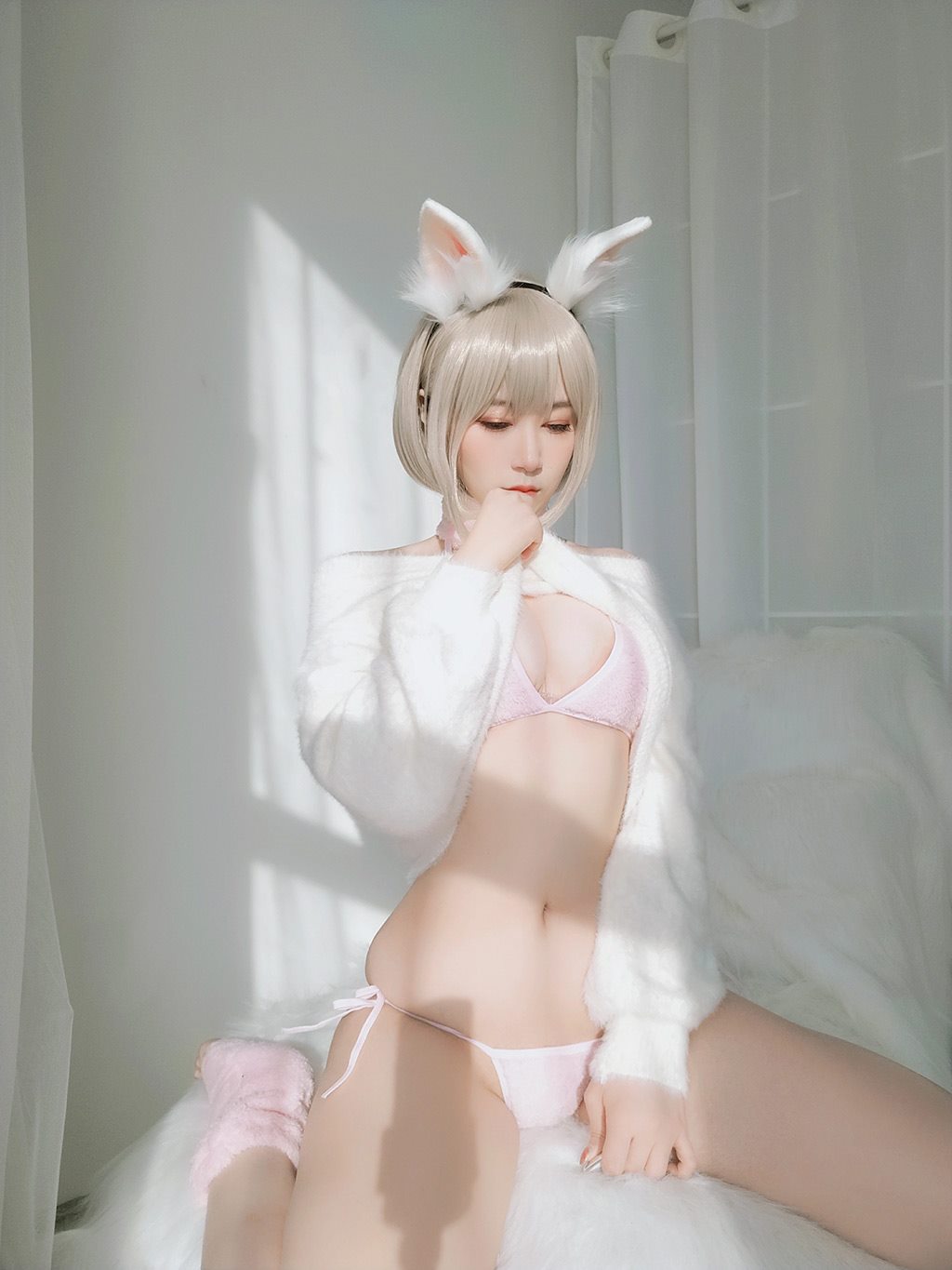 性感少女白银81白色毛衣加粉色内衣性感私房写真集