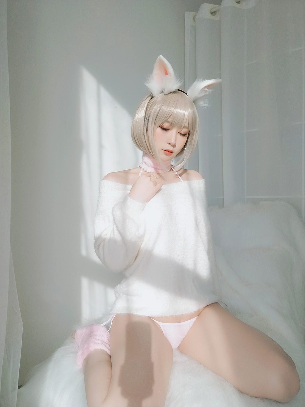 性感少女白银81白色毛衣加粉色内衣性感私房写真集