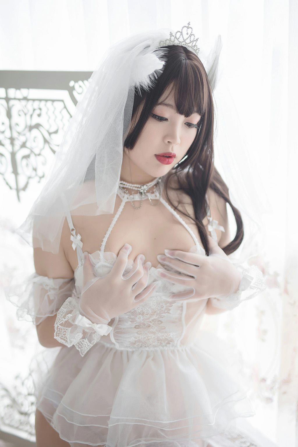 网红美女白烨白天鹅白色情趣婚纱内衣加白色丝袜美腿性感私房写真集