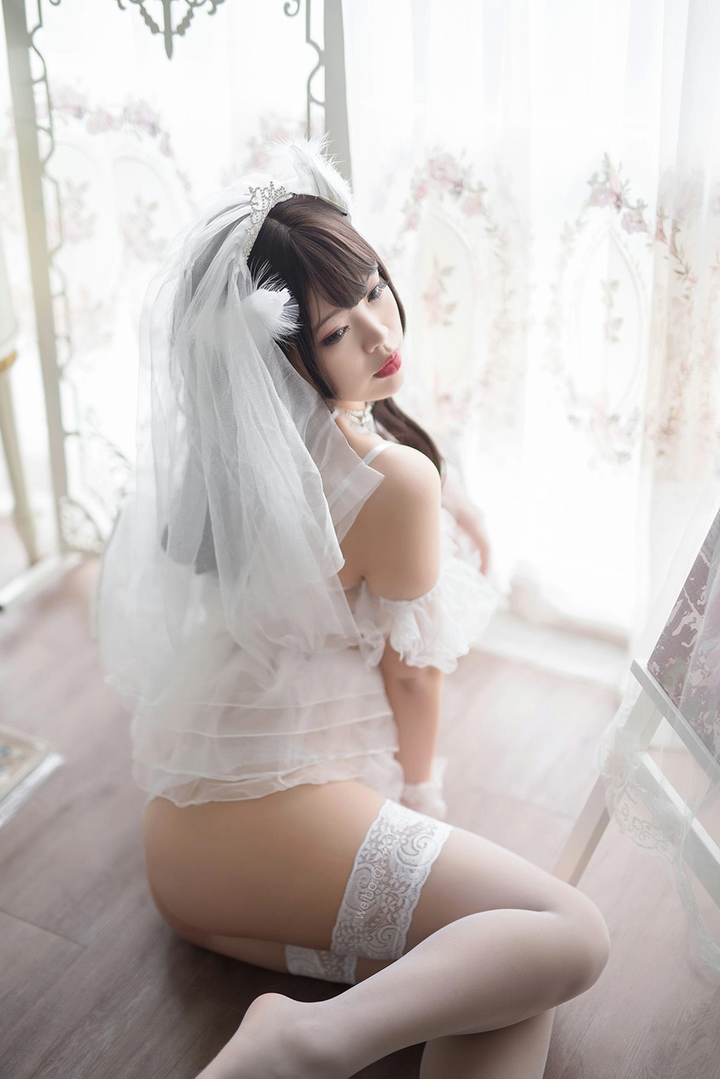 网红美女白烨白天鹅白色情趣婚纱内衣加白色丝袜美腿性感私房写真集