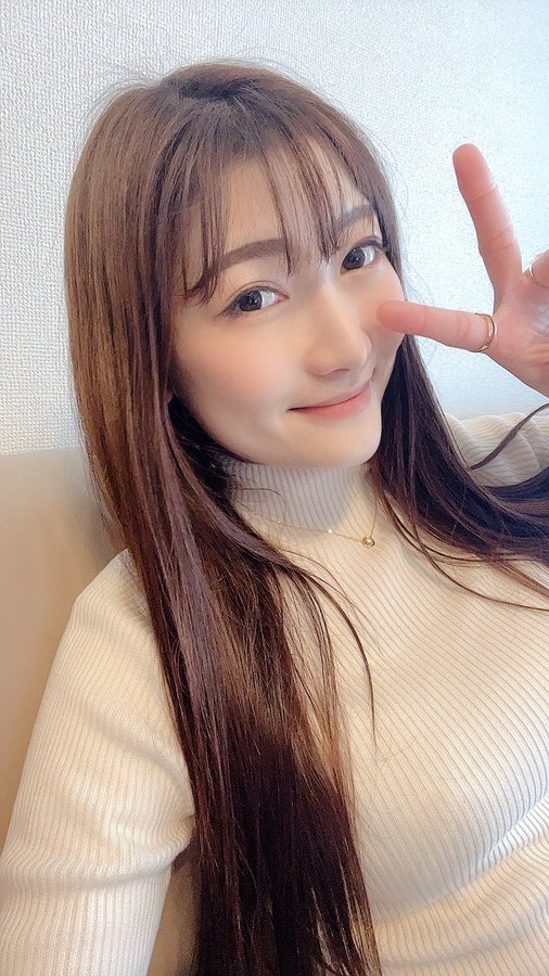 成熟甜美！F罩杯疗愈系长腿巨乳“杏奈”AV出道！