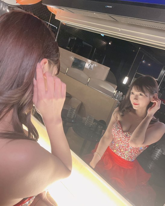 再再出道!7年前的S1专属G罩杯美女大姐姐“藤井蕾菈”推特经营半年上万追踪!