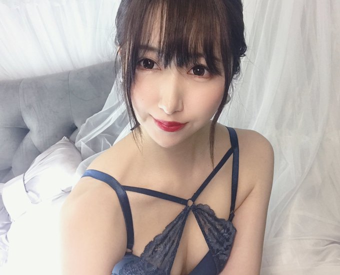 魅惑性感！D罩杯伪人妻大姐姐“滝口里奈”原来是十月出道的那位人妻！