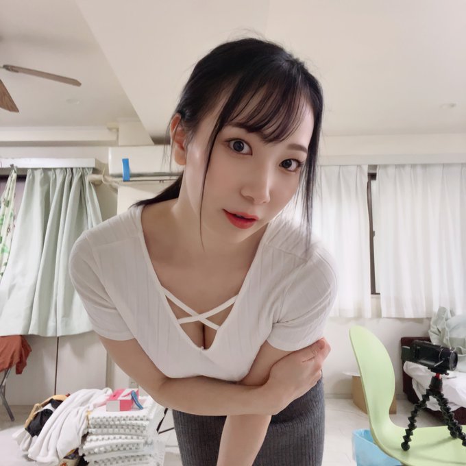 强势回归！F罩杯白皙美女“黒川晴美”是2年前那位S1专属神臀女演员！