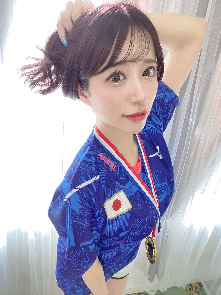 悲报!E罩杯小岛南铁粉“初美铃”出道4周年宣布今冬引退!募资计划能共游迪士尼!