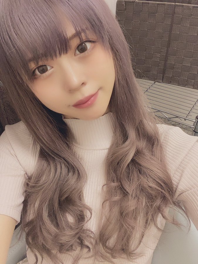168公分长腿!E罩杯美少女“乃木野野花”是半年前那位药学系女大生!