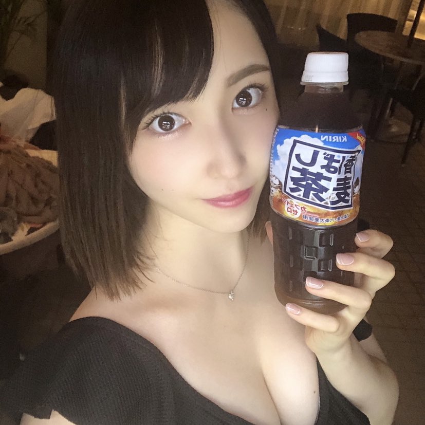 白晰美乳解放！ E罩杯果汁店女孩「本上麦」SOD专属出道！