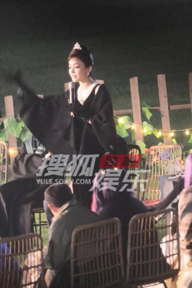 娜扎称把恋爱脑摔碎 这就对咯！以后走花路吧
