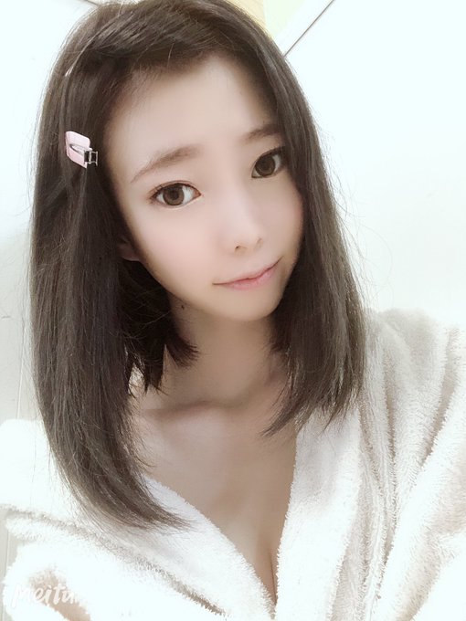 雪嫩白肌！ 美乳羽球美少女「高梨有纱」AV出道却自曝原职业是...