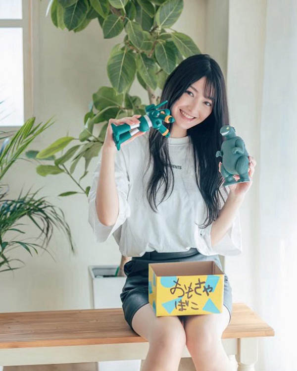 新法害女演员海外淘金？退役的超美人这么看！