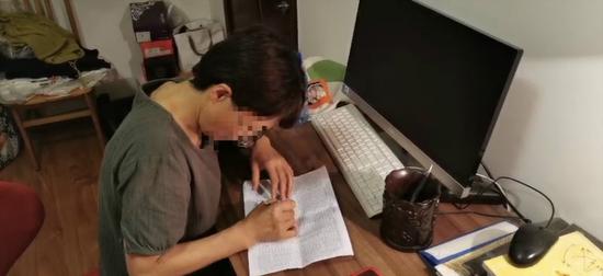 这伙骗子挺贴心!骗走330万月月不忘留下生活费