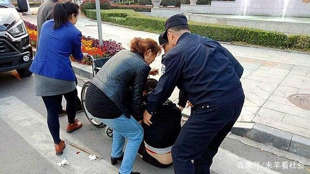 “他不帮我过马路我能摔倒吗”89岁老太太向11岁男孩索赔17万