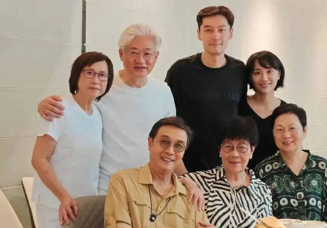 胡歌被曝迎二胎？工作人员未回应