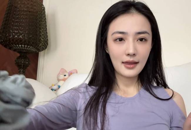 徐璐分享独处时光vlog 素颜出镜大方又自信