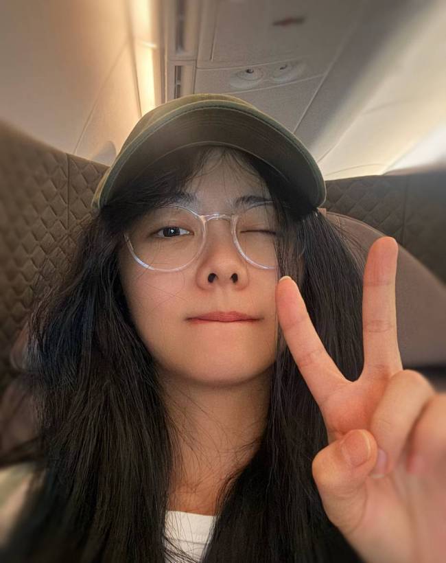 谭松韵晒美照回应暴瘦传闻:接下来行程发呆吃美食