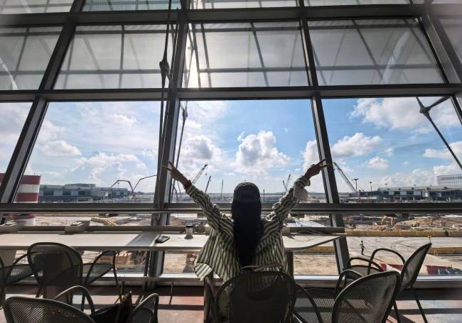 谭松韵晒美照回应暴瘦传闻:接下来行程发呆吃美食