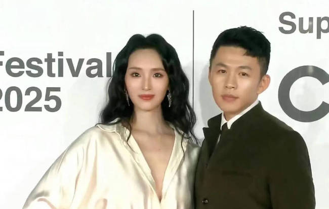 王紫璇李鸿其官宣结婚:我们一起创作一起成长